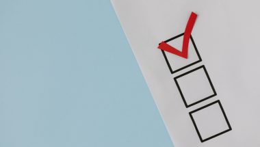 O-1 Visa 2026: Complete Guide — Extraordinary Ability, 8 Criteria, Fees & EB-1A Path